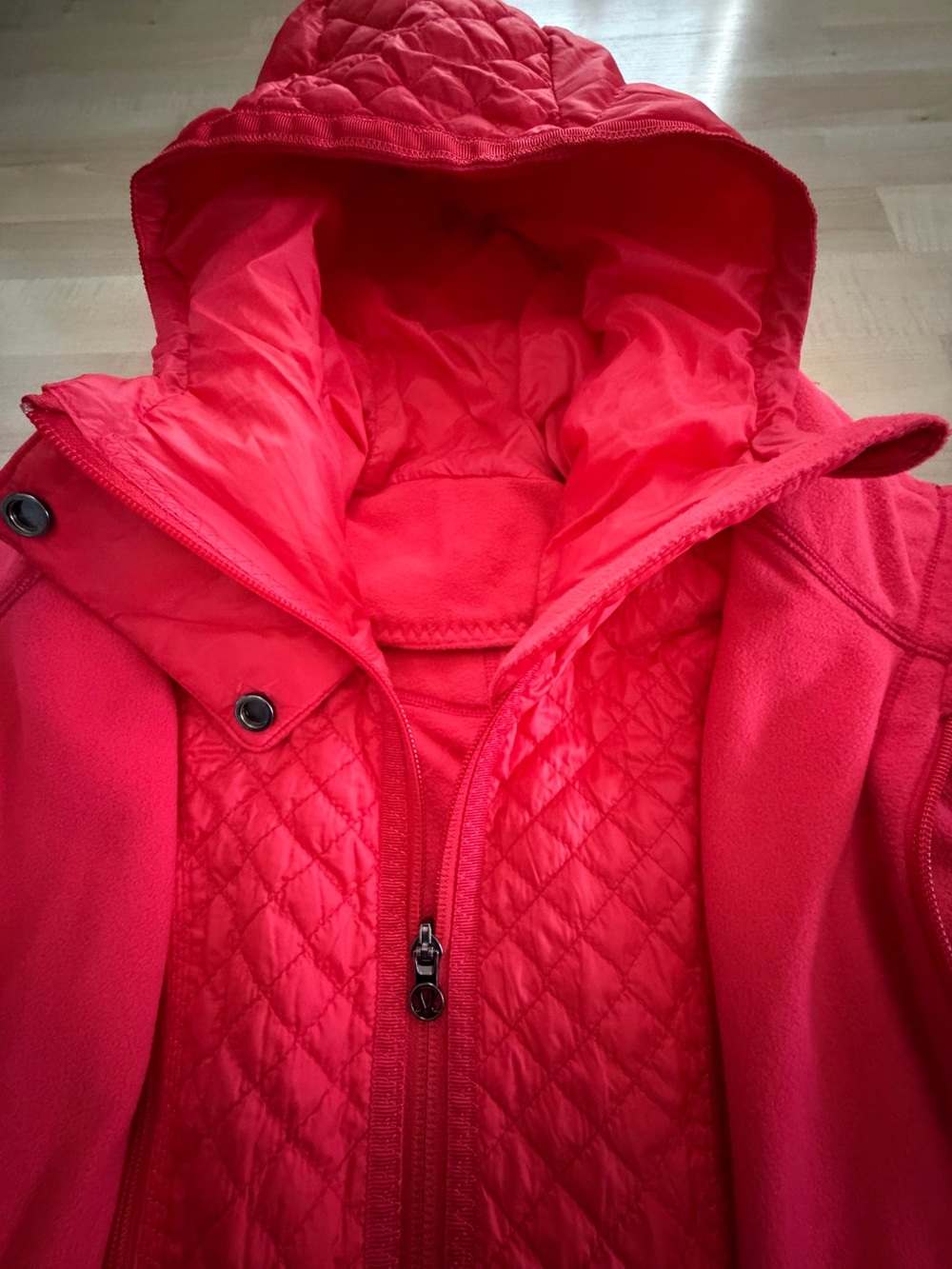 Lululemon Run Bundle Up Jacket Love Red Hooded Size 8